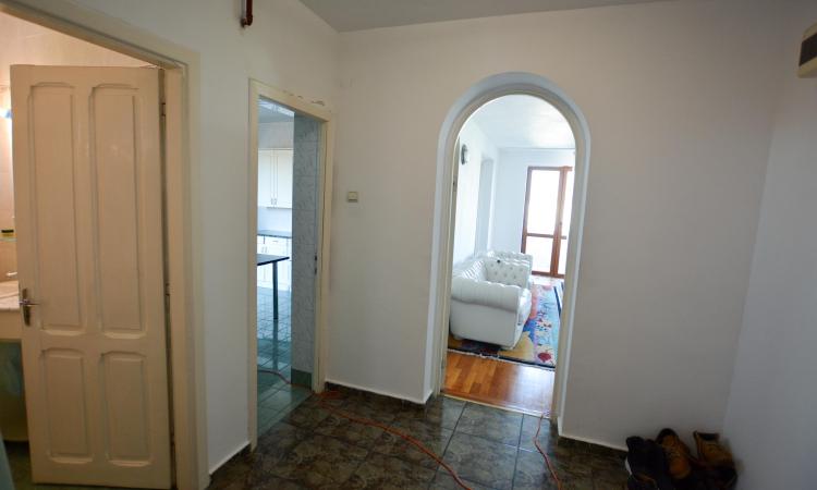 4 room Aviației apartment for sale - 130 sqm