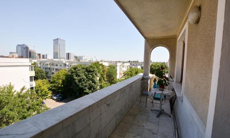 4 room Aviației apartment for sale - 130 sqm