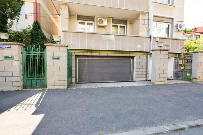 4 room Aviației apartment for sale - 130 sqm