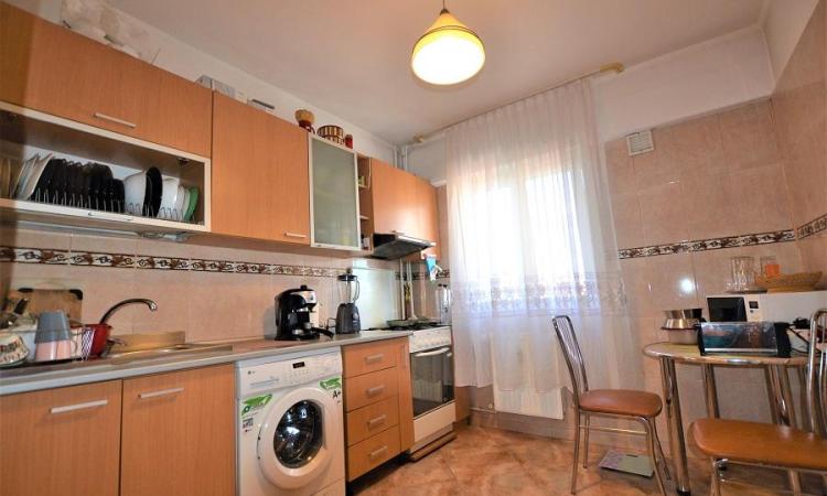 Apartament 2 camere Dorobanti - Intrare Stradala