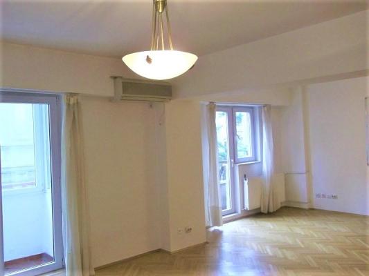 Apartament 4 camere Universitate - 1980  FARA RISC