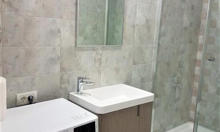 Apartament 2 camere Universitate - prima inchiriere