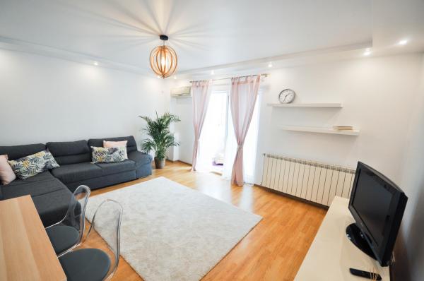 Nerva Traian Octavian Goga Splaiul Unirii Apartament 2 camere 65mp