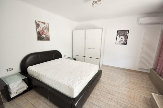 Unirii Coposu Calarasilor Apart 2 camere Bloc nou Terasa 70mp