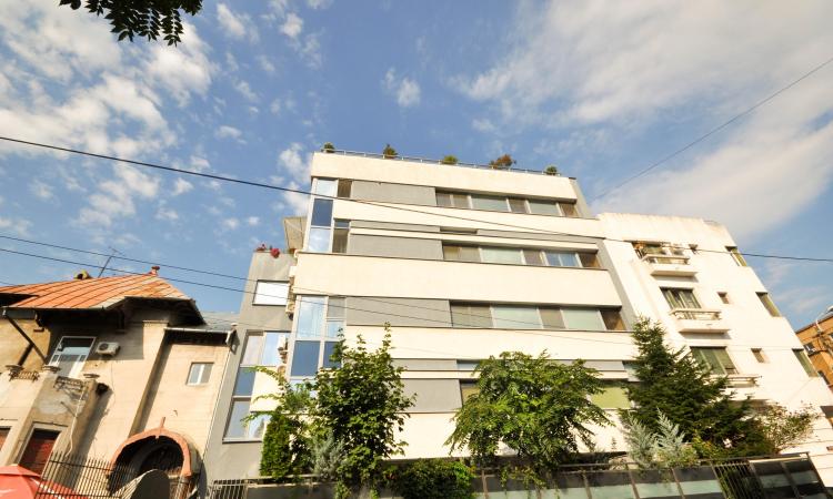 Piata Unirii Coposu Calarasilor Apart 3 camere Bloc Nou 94mp
