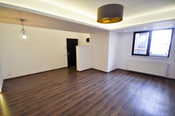 Piata Unirii Natiunile Unite Spatiu birouri 2 camere 66mp Parcare