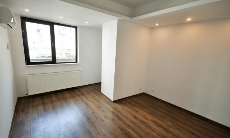 Piata Unirii Natiunile Unite Spatiu birouri 2 camere 66mp Parcare