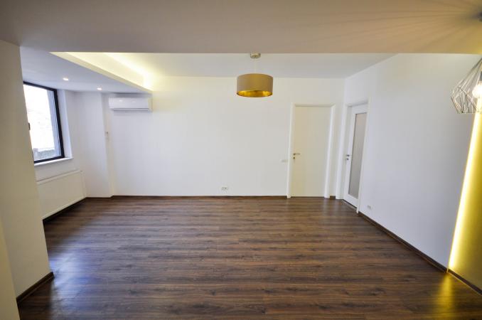 Piata Unirii Natiunile Unite Spatiu birouri 2 camere 66mp Parcare