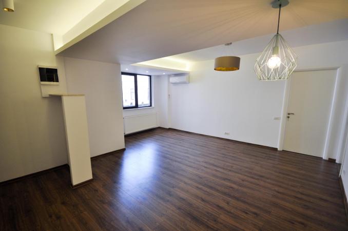 Piata Unirii Natiunile Unite Spatiu birouri 2 camere 66mp Parcare