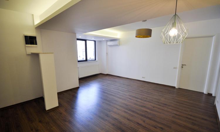 Piata Unirii Natiunile Unite Spatiu birouri 2 camere 66mp Parcare