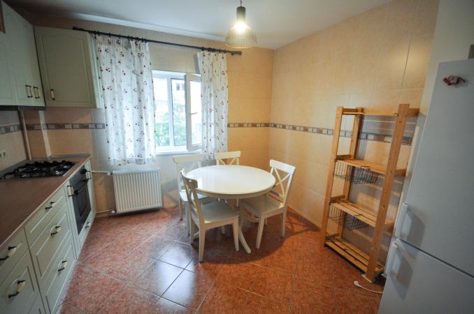 Bulevardul Unirii Rond Alba Iulia Apartament Decomandat 2 camere