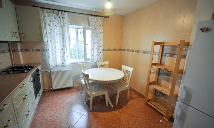 Bulevardul Unirii Rond Alba Iulia Apartament Decomandat 2 camere