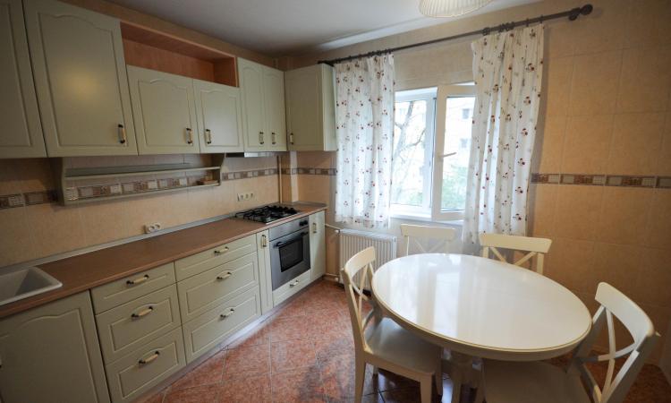 Bulevardul Unirii Rond Alba Iulia Apartament Decomandat 2 camere
