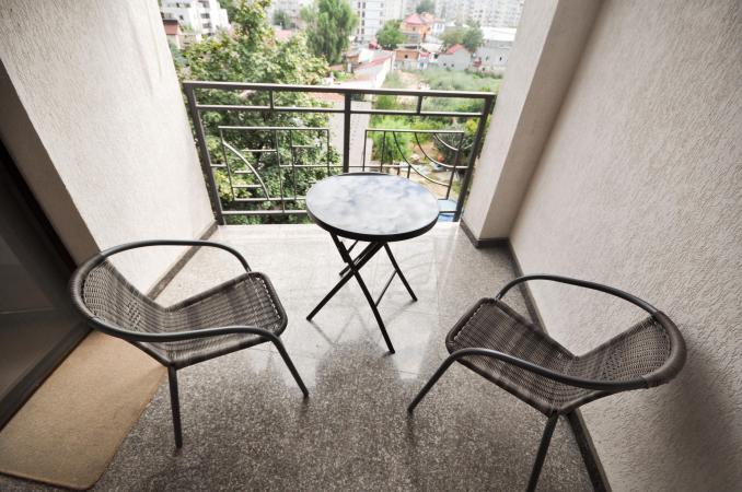 Decebal Delea Noua Calarasilor Ap 2 cam Parcare Centrala Terasa