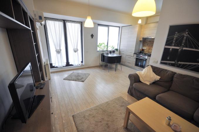 Unirii Natiunile Unite Apartament 2 camere Bloc Nou Parcare Balcon