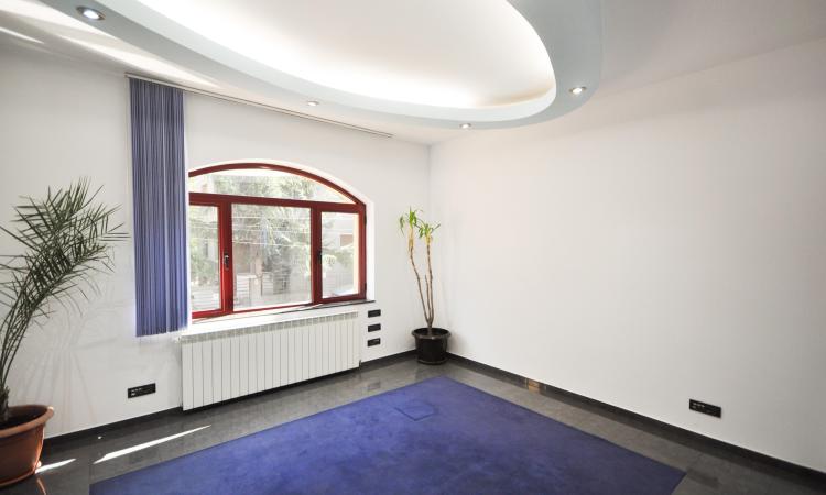 Rond Alba Iulia Bulevardul Unirii Spatiu birouri 3 camere In Vila