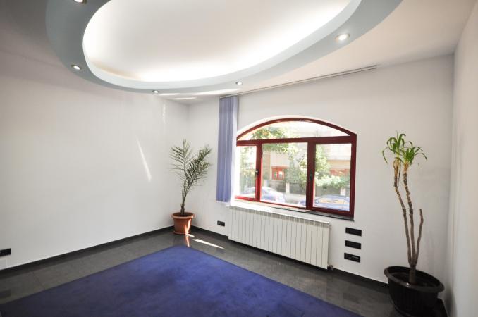 Rond Alba Iulia Bulevardul Unirii Spatiu birouri 3 camere In Vila