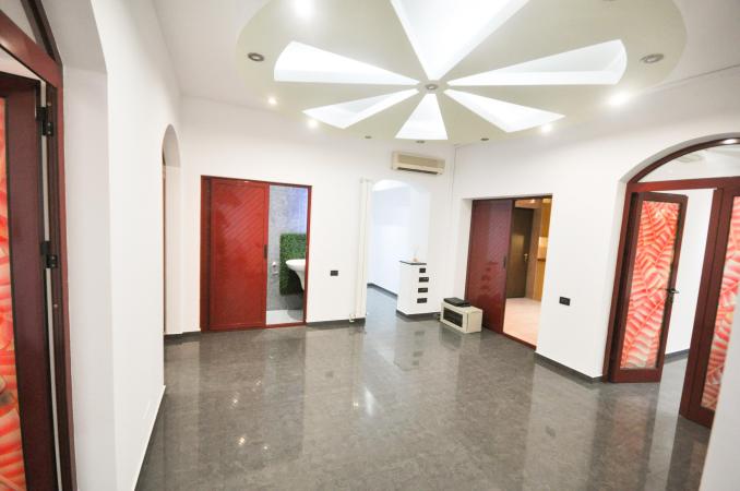 Rond Alba Iulia Bulevardul Unirii Spatiu birouri 3 camere In Vila