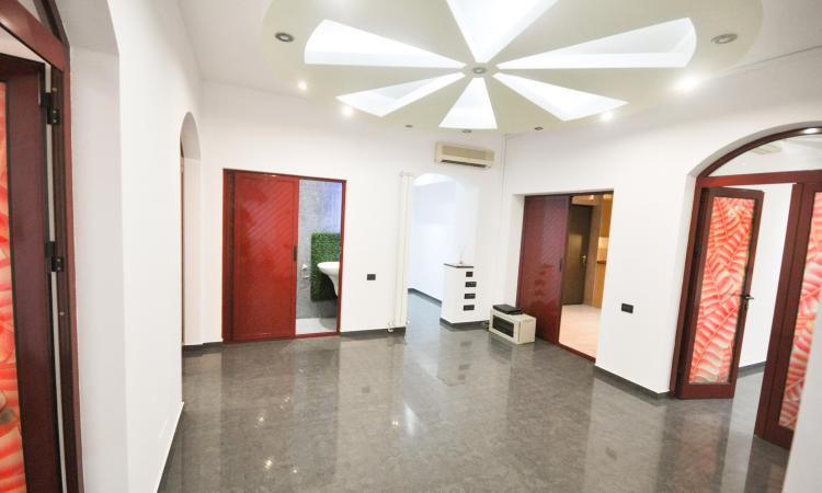 Rond Alba Iulia Bulevardul Unirii Spatiu birouri 3 camere In Vila