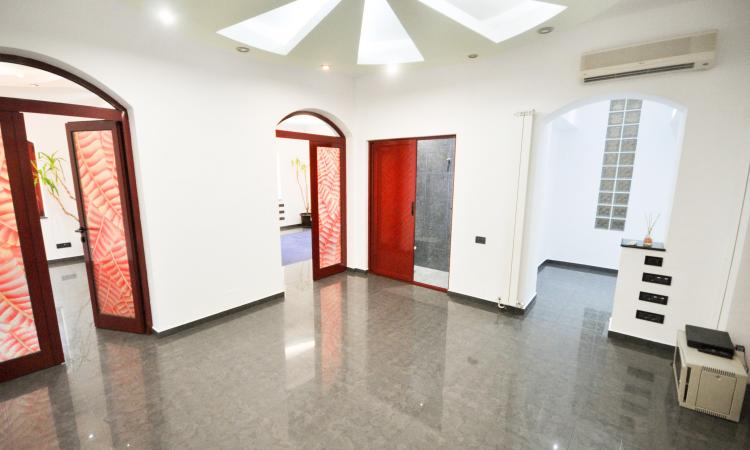 Rond Alba Iulia Bulevardul Unirii Spatiu birouri 3 camere In Vila