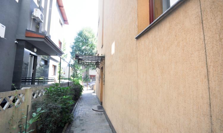 Rond Alba Iulia Bulevardul Unirii Spatiu birouri 3 camere In Vila