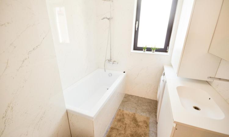 Piata Unirii Apartament de Lux 3 camere Terasa Centrala Bloc Nou