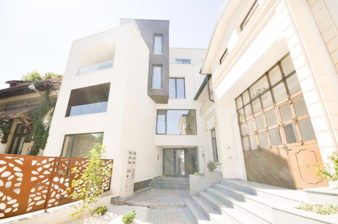 Piata Unirii Apartament de Lux 3 camere Terasa Centrala Bloc Nou