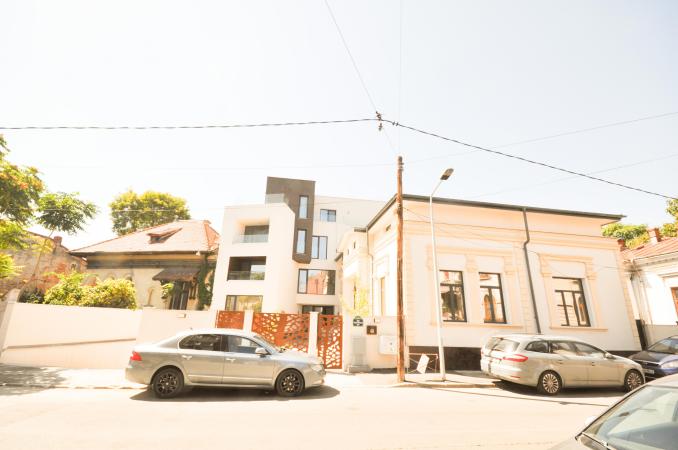 Piata Unirii Apartament de Lux 3 camere Terasa Centrala Bloc Nou