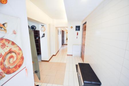 Bulevardul Unirii Rond Alba Iulia Apartament decom 3 camere 90mp
