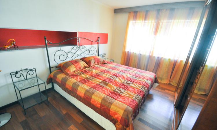 Bulevardul Unirii Rond Alba Iulia Apartament decom 3 camere 90mp