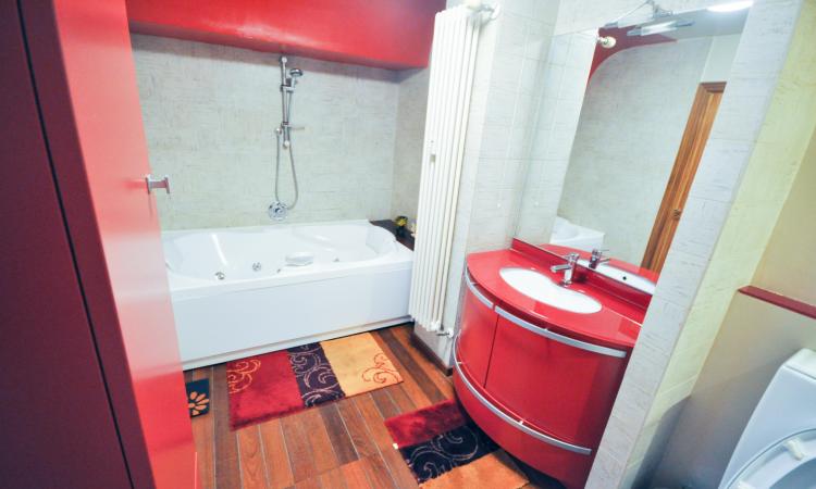 Bulevardul Unirii Rond Alba Iulia Apartament decom 3 camere 90mp