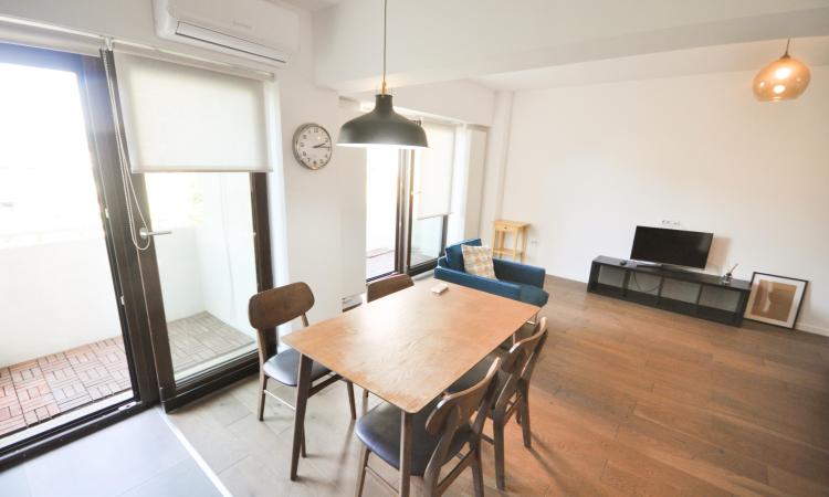 Piata Unirii metrou Apartament Decomandat 2 cam Centrala Balcon