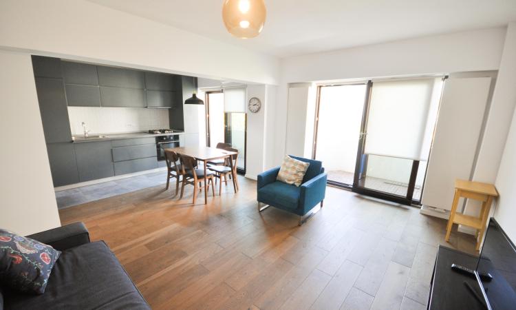 Piata Unirii metrou Apartament Decomandat 2 cam Centrala Balcon