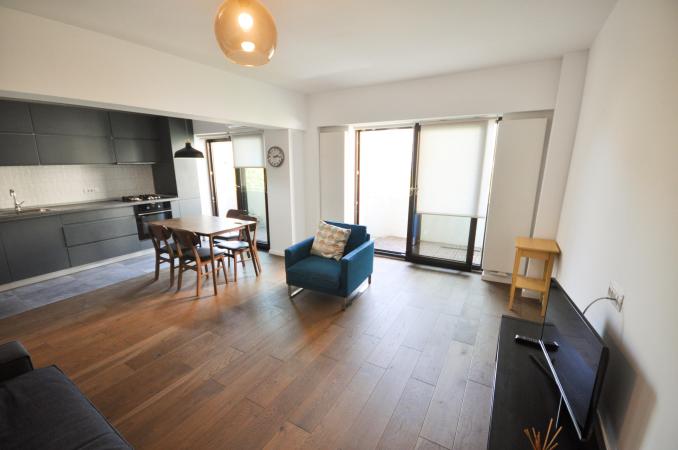 Piata Unirii metrou Apartament Decomandat 2 cam Centrala Balcon