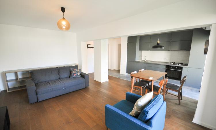 Piata Unirii metrou Apartament Decomandat 2 cam Centrala Balcon