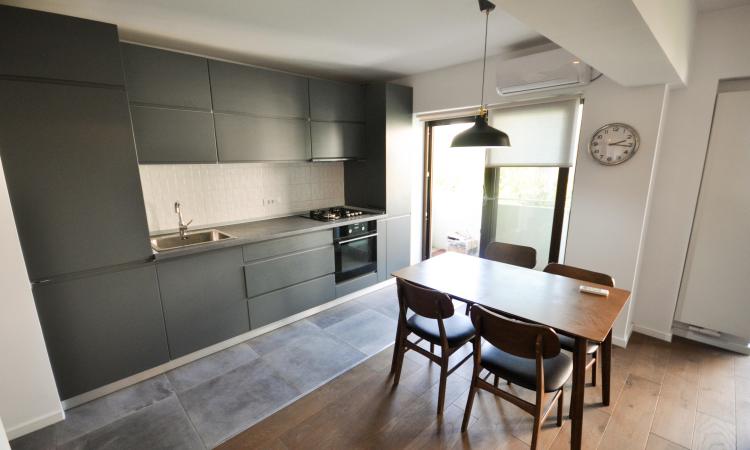 Piata Unirii metrou Apartament Decomandat 2 cam Centrala Balcon
