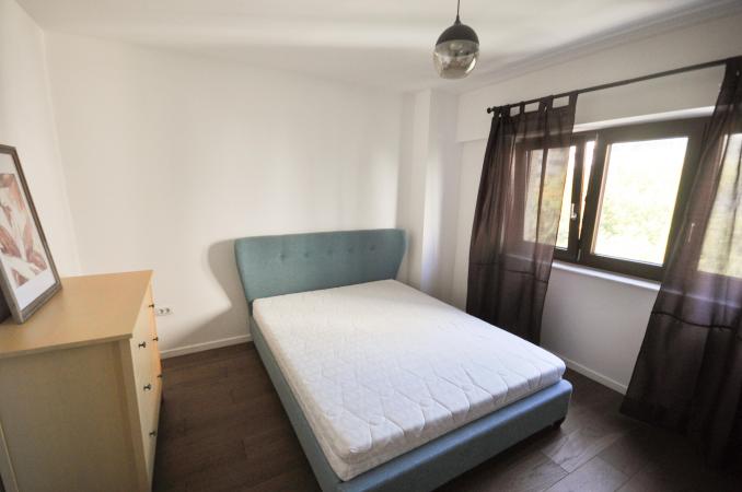 Piata Unirii metrou Apartament Decomandat 2 cam Centrala Balcon