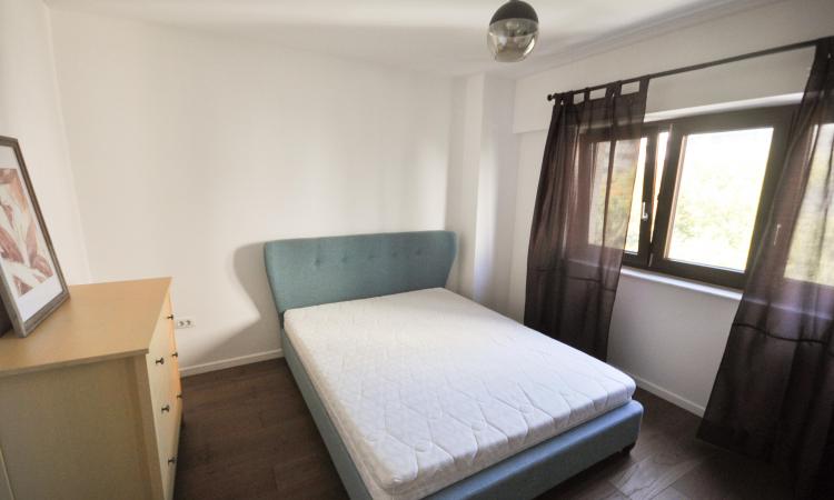 Piata Unirii metrou Apartament Decomandat 2 cam Centrala Balcon