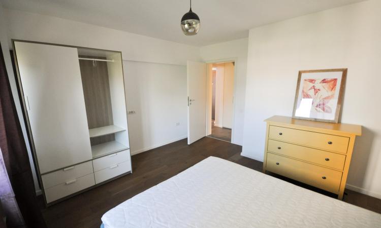 Piata Unirii metrou Apartament Decomandat 2 cam Centrala Balcon