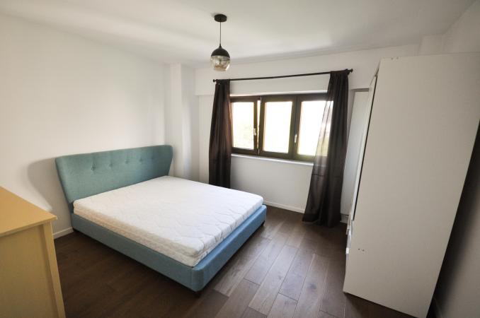Piata Unirii metrou Apartament Decomandat 2 cam Centrala Balcon