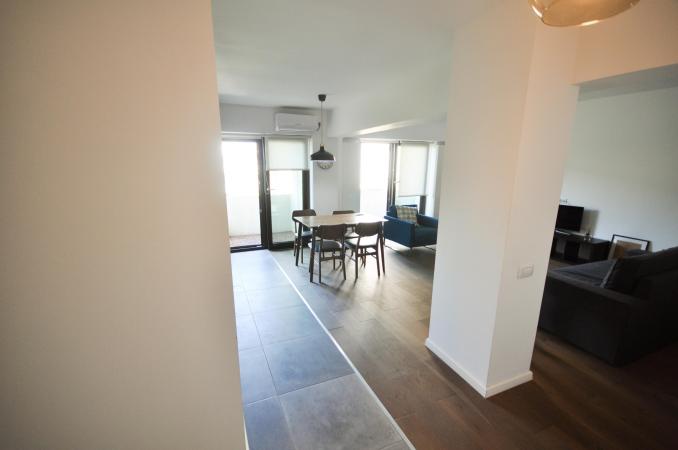 Piata Unirii metrou Apartament Decomandat 2 cam Centrala Balcon