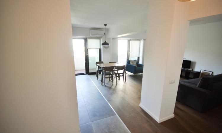 Piata Unirii metrou Apartament Decomandat 2 cam Centrala Balcon