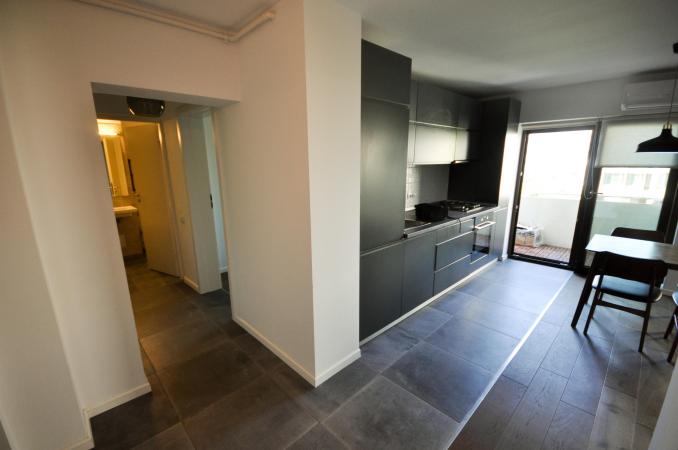 Piata Unirii metrou Apartament Decomandat 2 cam Centrala Balcon