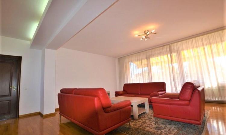 Apartament 3 Camere LUX Primaverii-Uruguay-Imobil 2010
