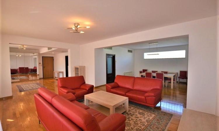 Apartament 3 Camere LUX Primaverii-Uruguay-Imobil 2010