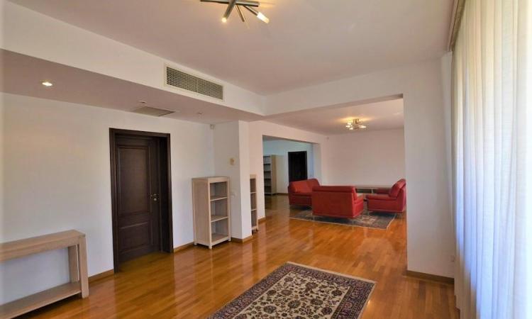 Apartament 3 Camere LUX Primaverii-Uruguay-Imobil 2010