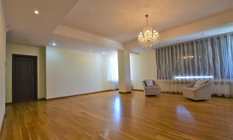 2 camere LUX 120 mp-Dorobanti Capitale Belgrad-Imobil 2008