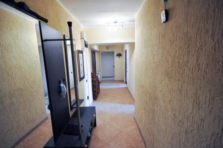 Bulevardul Decebal Alba Iulia Muncii Apartament decom 4 camere