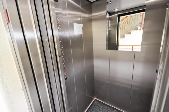 Bulevardul Decebal Alba Iulia Muncii Apartament decom 4 camere