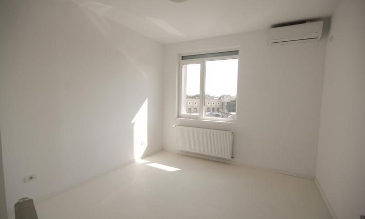 Unirii Rond George Cosbuc - Penthouse 4 cam - 2020 -Terasa 50 mp